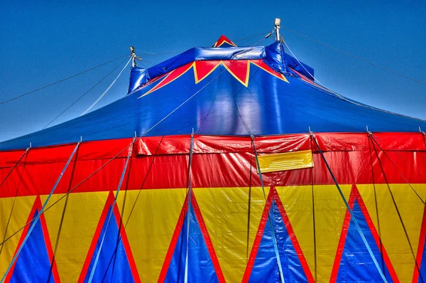 Francia, una colorida carpa de circo —  Fotos de Stock