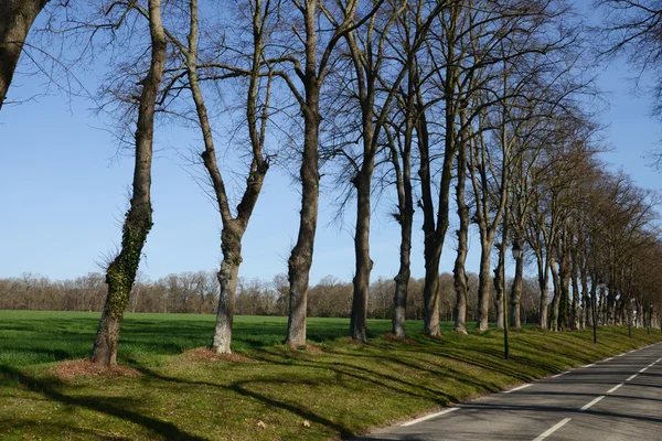 Francia, el pintoresco pueblo de Vigny — Foto de Stock