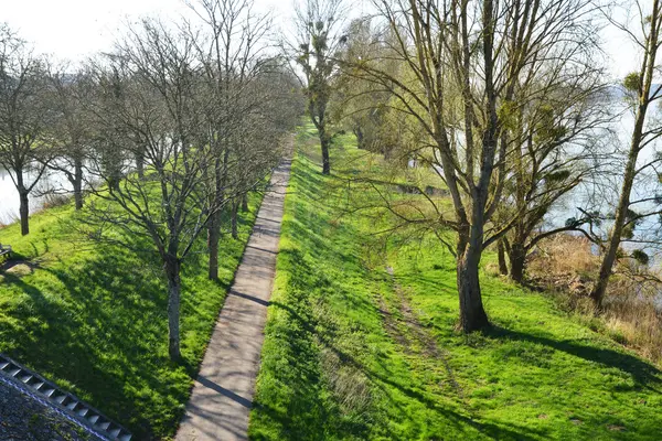 Ville pittoresque de Briare dans le Loiret — Photo