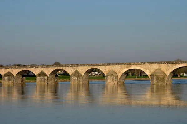 Schilderachtige stad van Gien in Loiret — Stockfoto