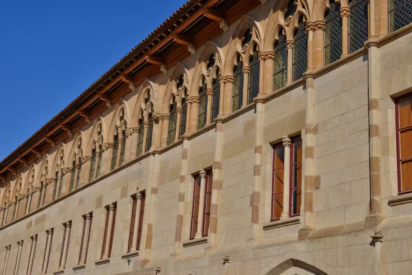 Frankrijk, schilderachtige stad van Cluny in Saone et Loire — Stockfoto