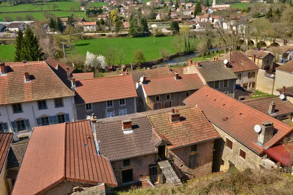 França, pitoresca aldeia de Chateauneuf em Saone et Loire — Fotografia de Stock