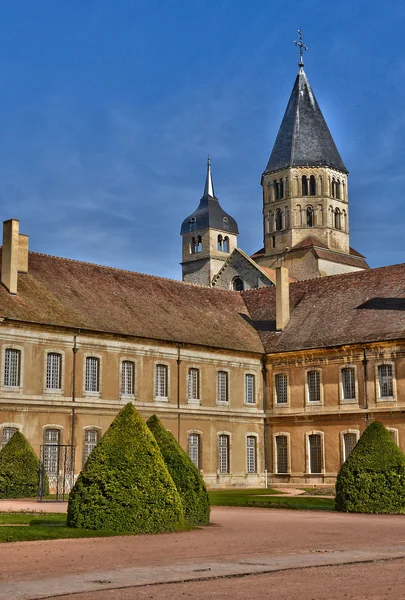 Francia, pittoresca città di Cluny in Saone et Loire — Foto Stock