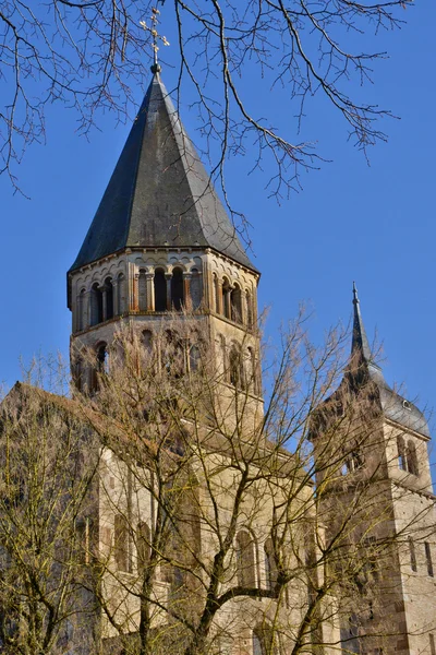 França, pitoresca cidade de Cluny em Saone et Loire — Fotografia de Stock