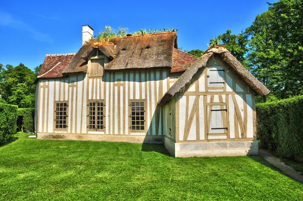 Picardie, the picturesque castle of Chantilly in Oise — Stock Photo, Image