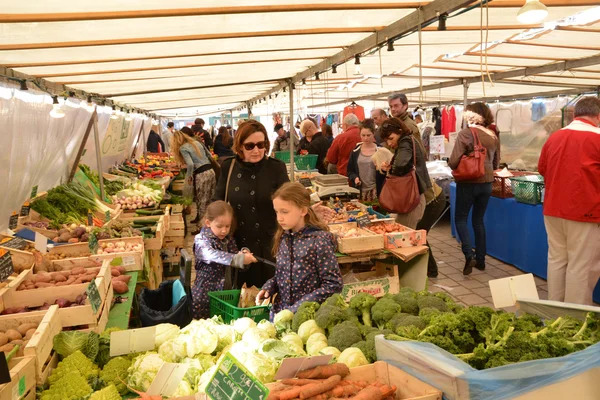 Franciaország, a festői szépségű városban saint germain en-laye — Stock Fotó