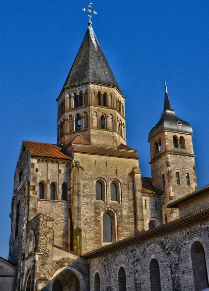 Francie, malebné město Cluny v Saone et Loire — Stock fotografie