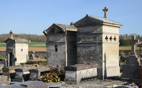 Frankrijk, het schilderachtige dorpje van sagy — Stockfoto