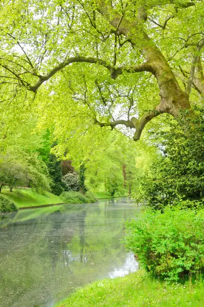 Ile de France, pitoresca cidade de Poissy — Fotografia de Stock