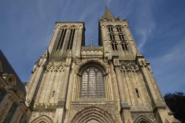 Catedral pitoresca de Lisieux na Normandia — Fotografia de Stock