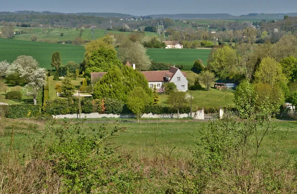 Francia, el pintoresco pueblo de Seraincourt —  Fotos de Stock