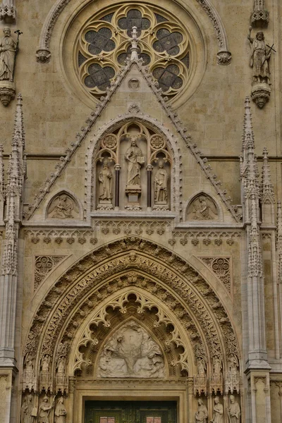 Croácia, catedral pitoresca de Zagreb — Fotografia de Stock