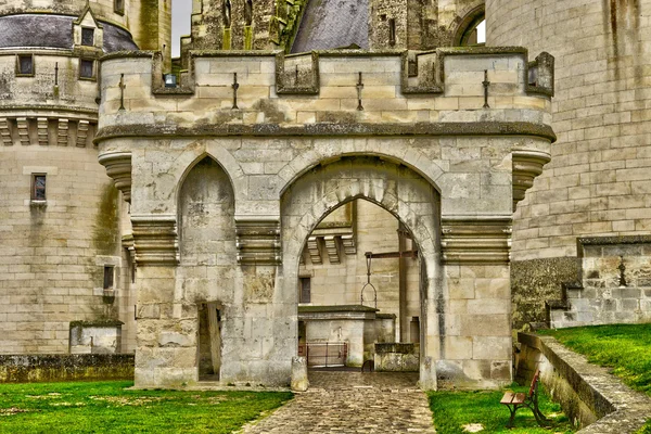 Francia, histórico castillo de Pierrefonds en Picardie — Foto de Stock