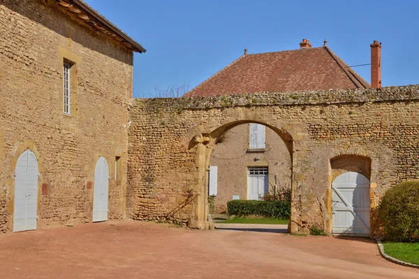 França, pitoresca aldeia de Anzy le duc em Saone et Loire — Fotografia de Stock