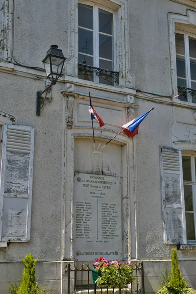 Frankrijk, de pittoreske dorp van Crespieres — Stockfoto