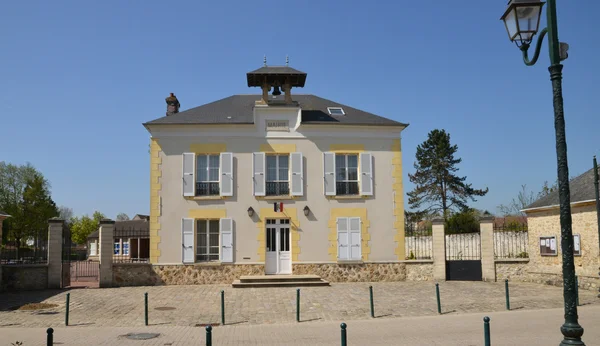 Francia, el pintoresco pueblo de Avernes —  Fotos de Stock