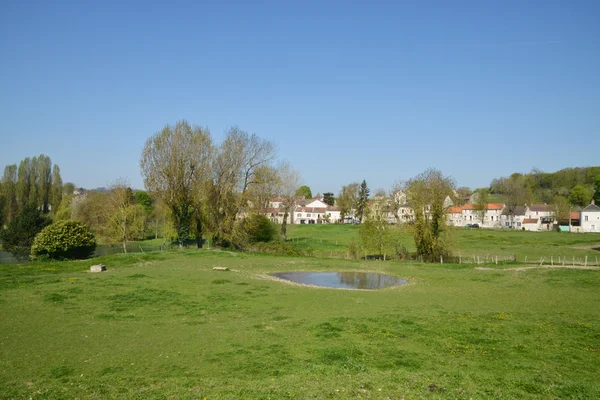 Francia, el pintoresco pueblo de Seraincourt — Foto de Stock