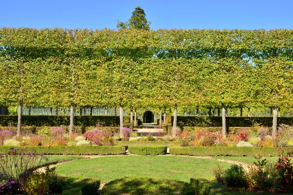 Ile de France, o jardim de Petit Trianon no Palácio de Versalhes — Fotografia de Stock