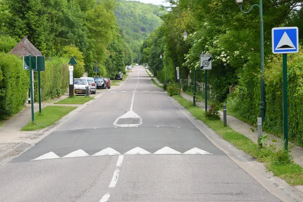 Frankreich, das malerische Dorf Haute Isle — Stockfoto