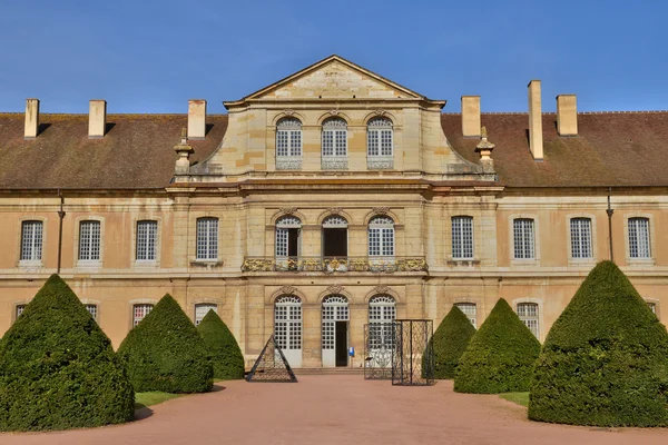 Francia, pintoresca ciudad de Cluny en Saone et Loire — Foto de Stock