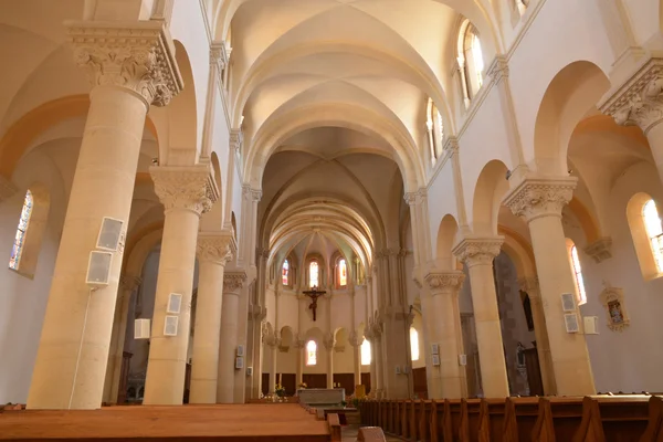 France, église pittoresque de Matour en Saône et Loire — Photo