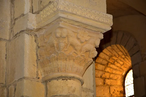 França, pitoresca aldeia de Anzy le duc em Saone et Loire — Fotografia de Stock