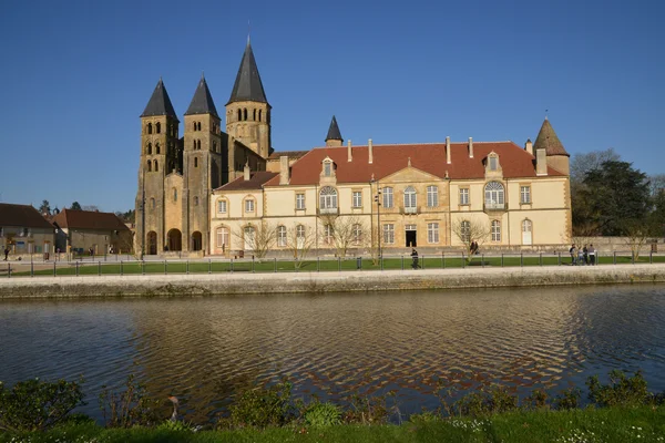 Saone et loire, die malerische Stadt paray le monial — Stockfoto