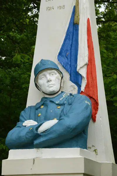 Frankreich, malerisches Kriegerdenkmal von auberville in calvados — Stockfoto