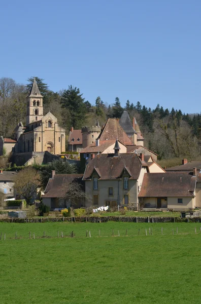 Francie, malebná vesnička Chateauneuf Saone et Loire — Stock fotografie