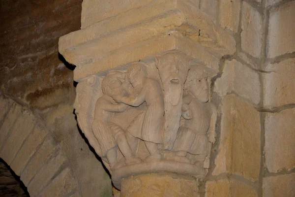 França, pitoresca aldeia de Anzy le duc em Saone et Loire — Fotografia de Stock