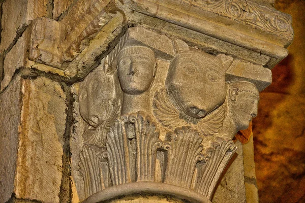 França, pitoresca aldeia de Anzy le duc em Saone et Loire — Fotografia de Stock