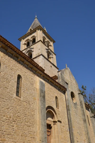 Ranska, viehättävä kylä Chateauneuf in Saone et Loire — kuvapankkivalokuva