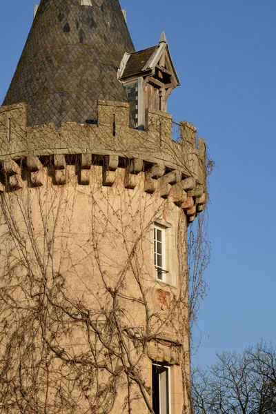 Saone et Loire, el pintoresco castillo de Bellecroix en Chagny —  Fotos de Stock