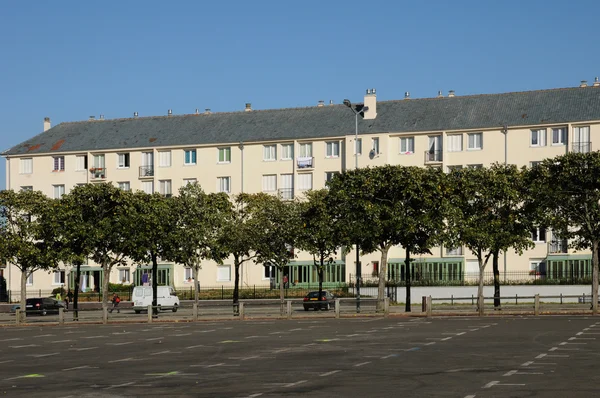 Francia, la pintoresca ciudad de Les Mureaux — Foto de Stock