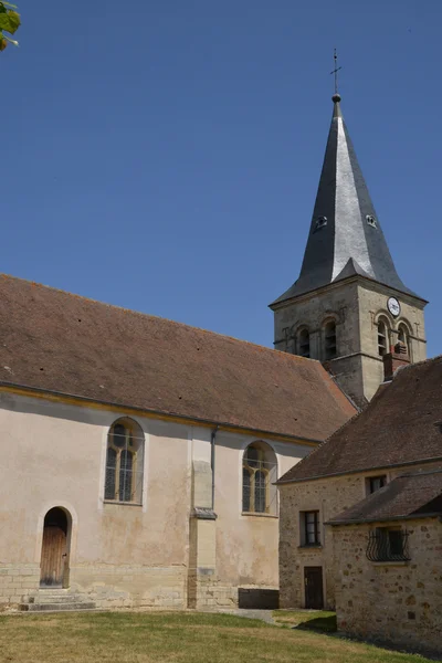 Francia, el pintoresco pueblo de Crespieres —  Fotos de Stock