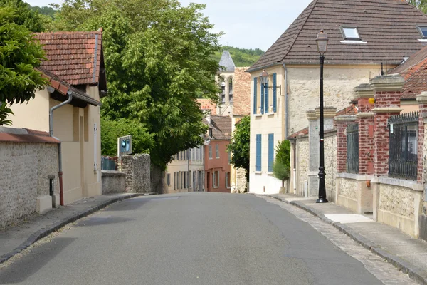 Ile de France, pittoreska byn av Vetheuil i Val d Oise — Stockfoto