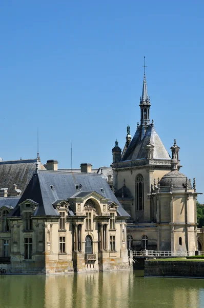 Picardie, malebný zámek chantilly v oblasti oise — Stock fotografie