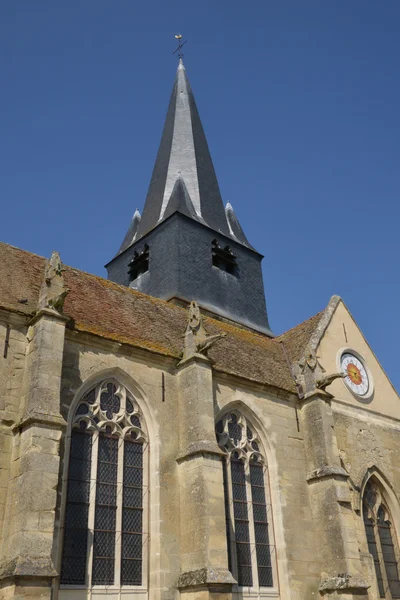 Frankrijk, pittoreske kerk van Parnes in Picardië — Stockfoto