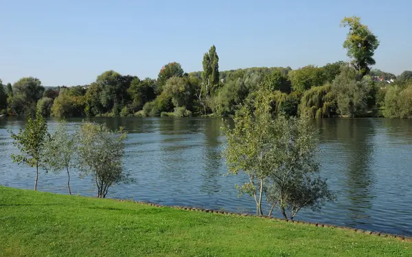 France, la ville pittoresque des Mureaux — Photo