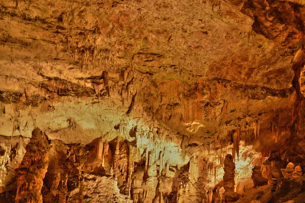 Eslovênia, caverna pitoresca e histórica de Postojna — Fotografia de Stock