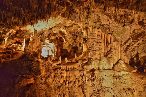 Szlovénia, festői és történelmi barlang Postojna — Stock Fotó