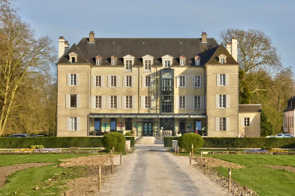 França, pitoresco castelo de Saulon la Chapelle — Fotografia de Stock