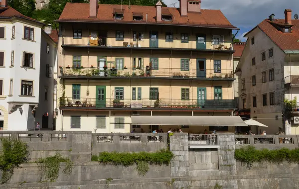 Slovenië, de pittoreske en historische stad Ljubljana — Stockfoto