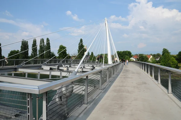 Ponte pedonale di due banche tra Francia e Germania — Foto Stock