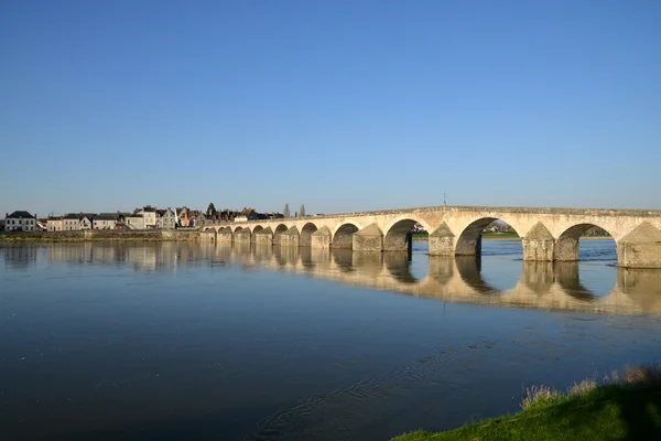 Ville pittoresque de Gien in Loiret — Photo
