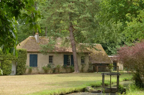 Frankrike, pittoreska klostret i Royaumont i Val d Oise — Stockfoto