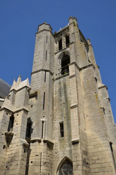 Francie, malebný kostel Chambly v Picardii — Stock fotografie