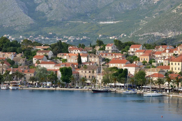 Croacia, pintoresco pueblo de Cavtat en los Balcanes — Foto de Stock