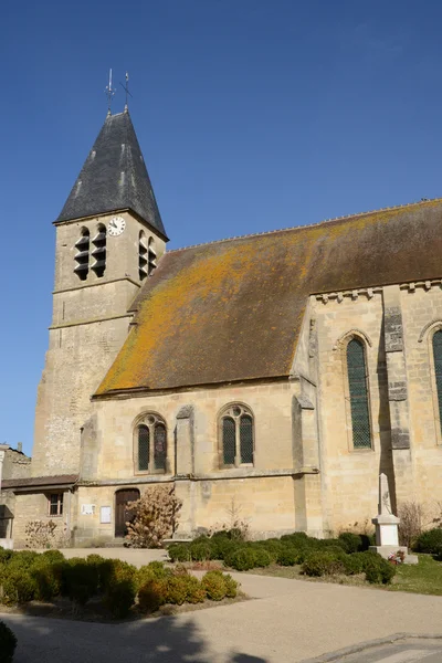 Francia, el pintoresco pueblo de Longuesse —  Fotos de Stock