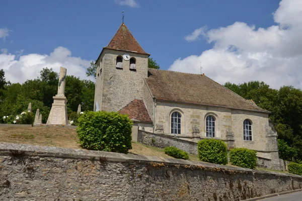 일 드 프랑스, 성자 Cyr의 그림 같은 마을 en Arthies — 스톡 사진